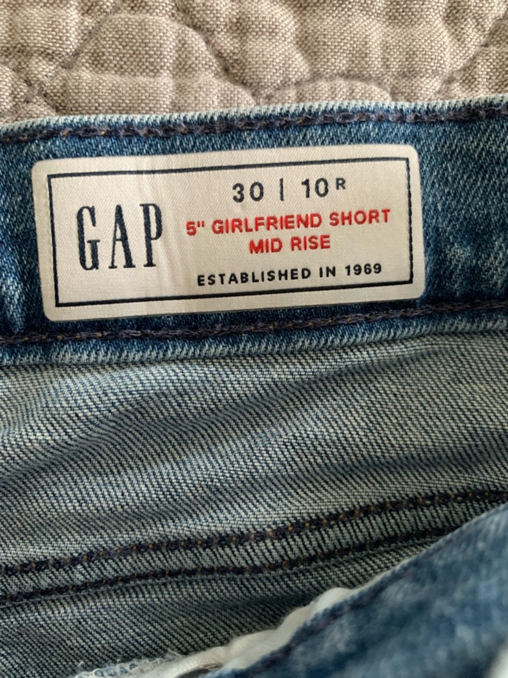 GAP Girlfriend Denim Shorts - Picture 4 of 8